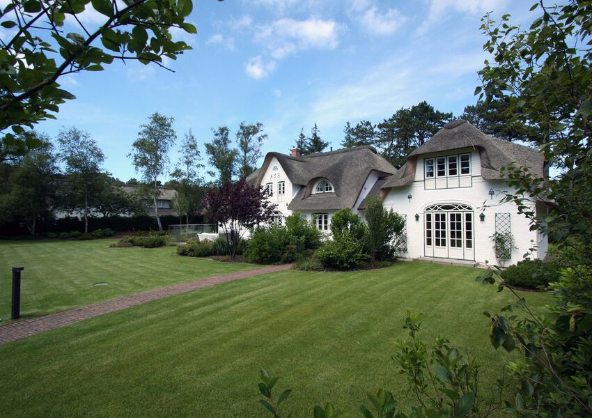 Reetdachanwesen Patronus Holding GmbH & Co KG